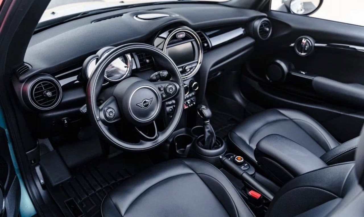 Mini Cooper 2023 — фото 1