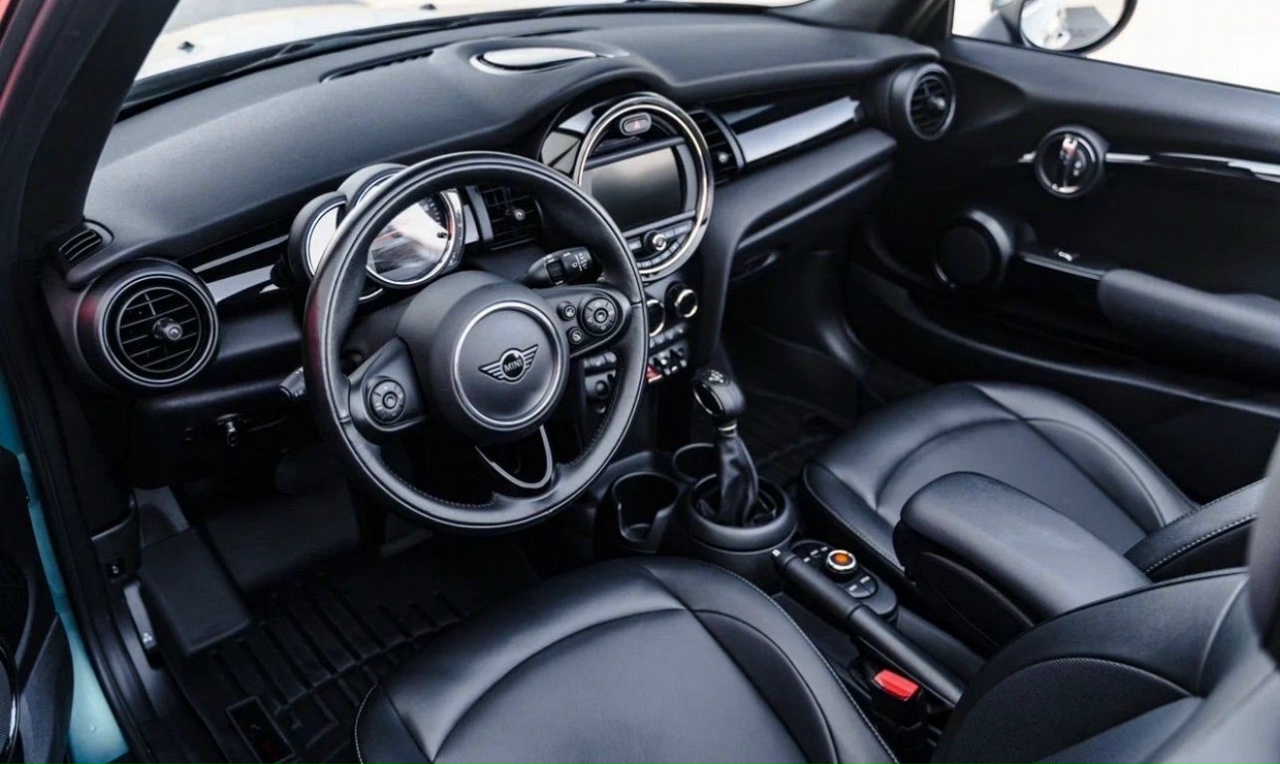 Прокат кабриолета в Геленджике — Mini Cooper 2023, фото 2