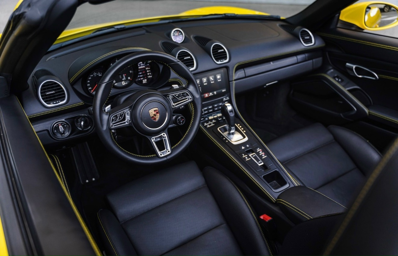 Прокат кабриолета в Геленджике — Porsche Boxster 2021, фото 2